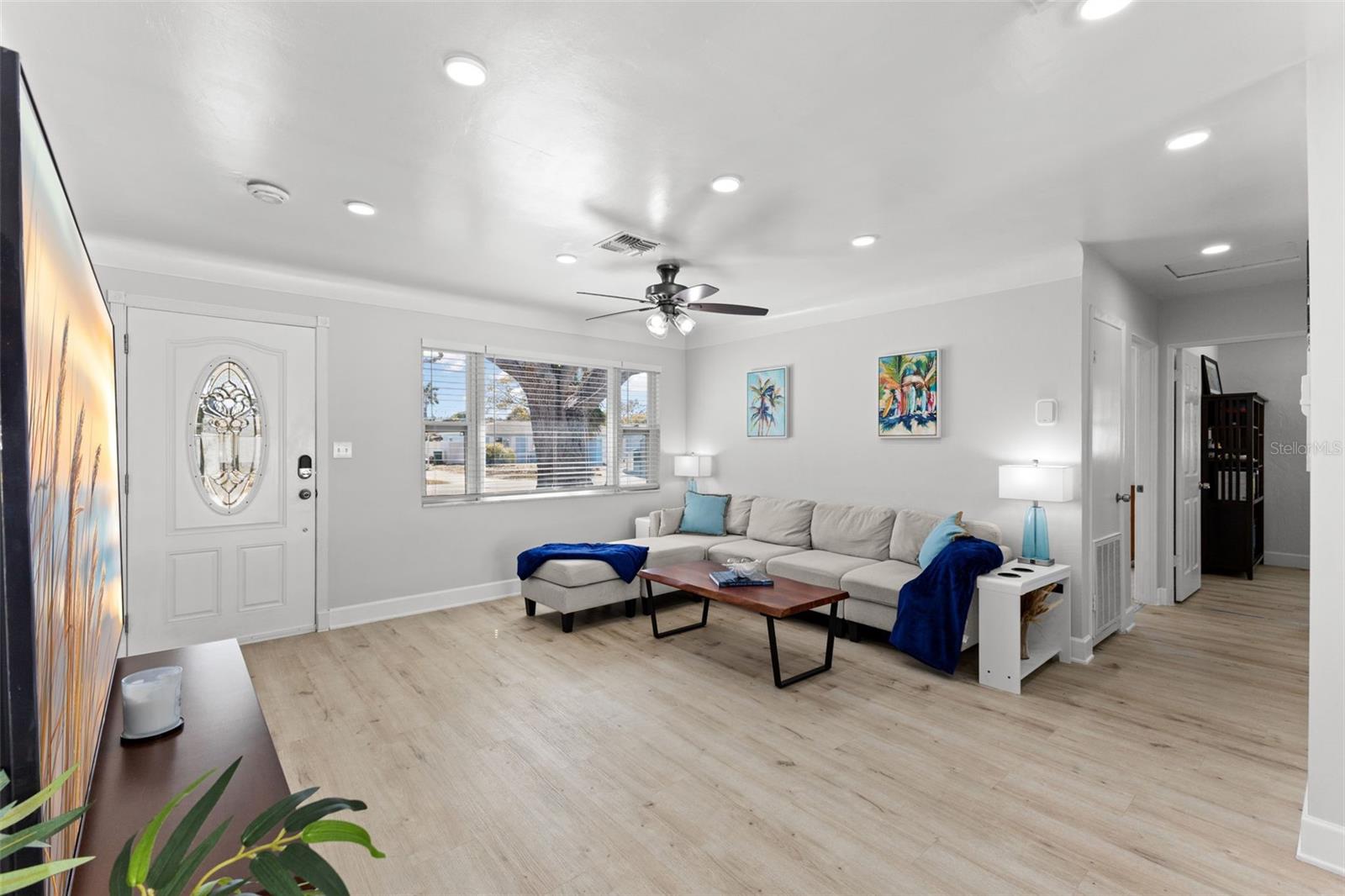 KENNETH CITY - Residential