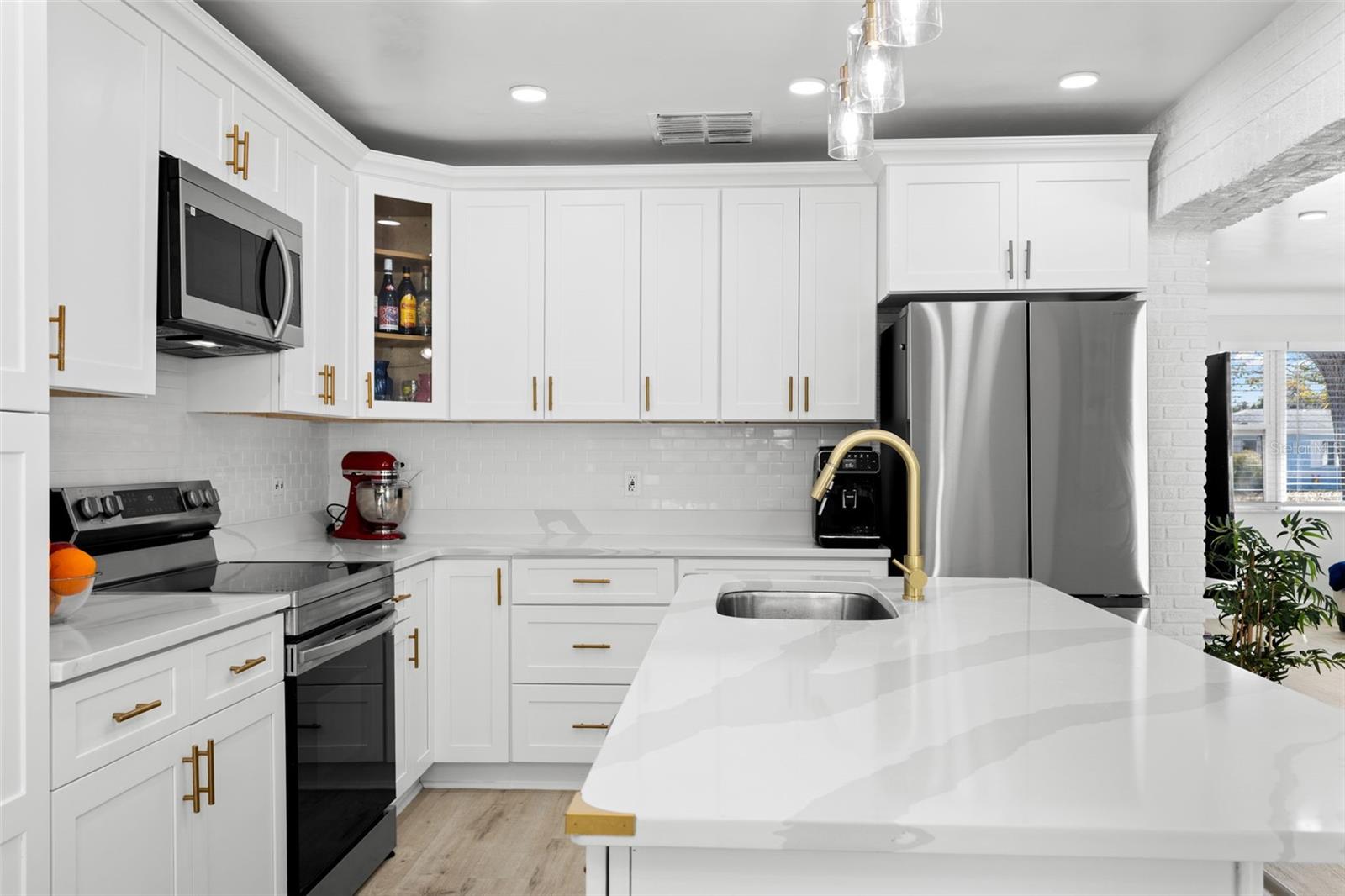 KENNETH CITY - Residential