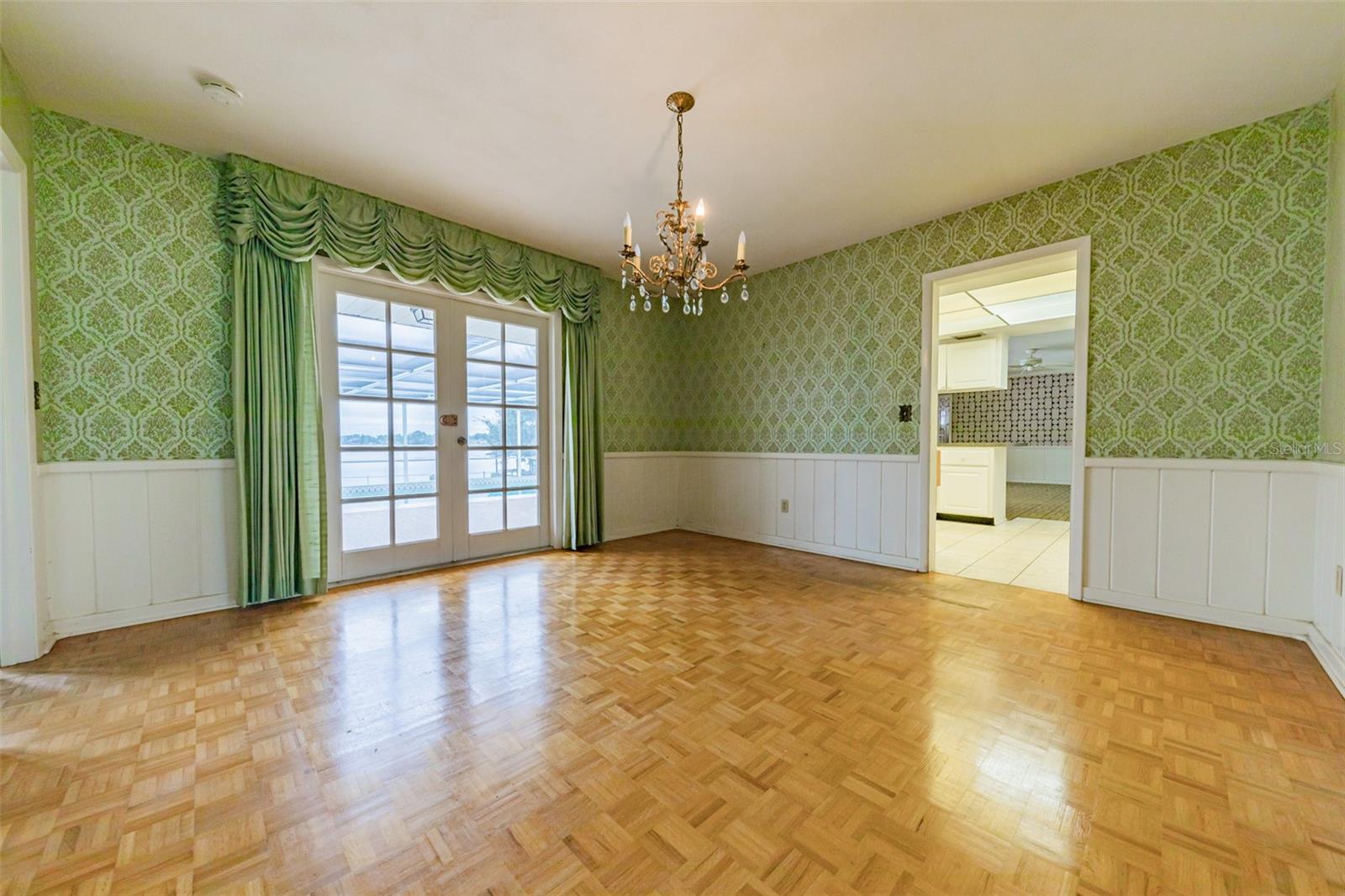 HAVEN SHORES - Residential