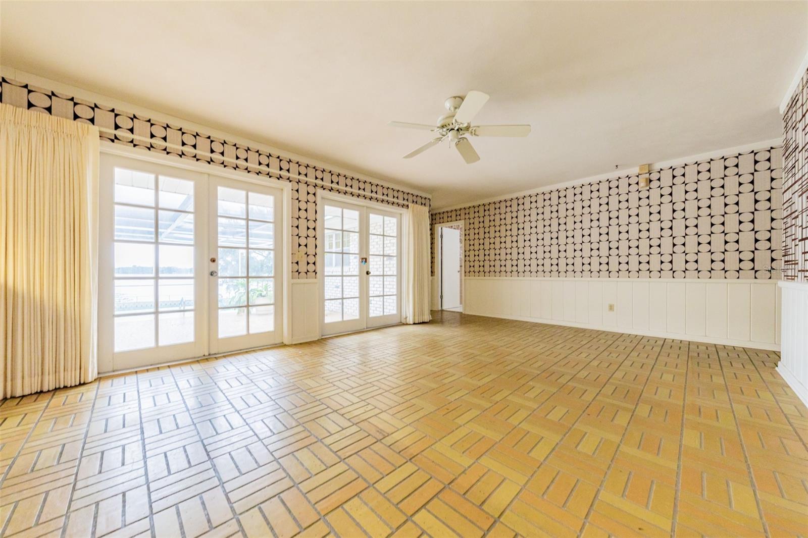 HAVEN SHORES - Residential