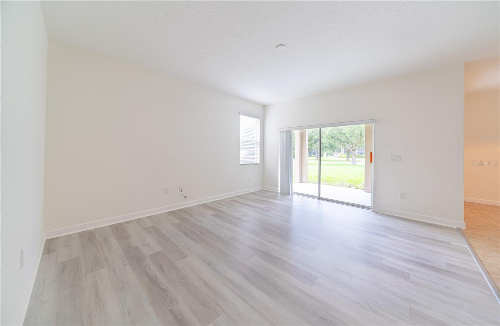 15663 SIGNATURE DRIVE