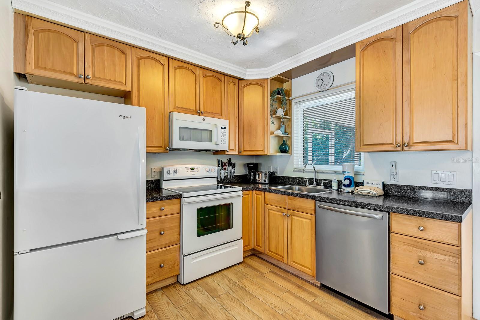 BLUE WAVE VILLA - Residential