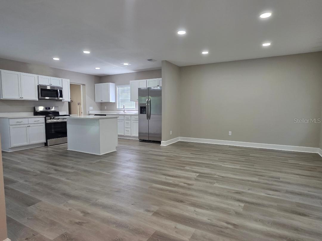 TEMPLE TERRACE ESTATES - Residential