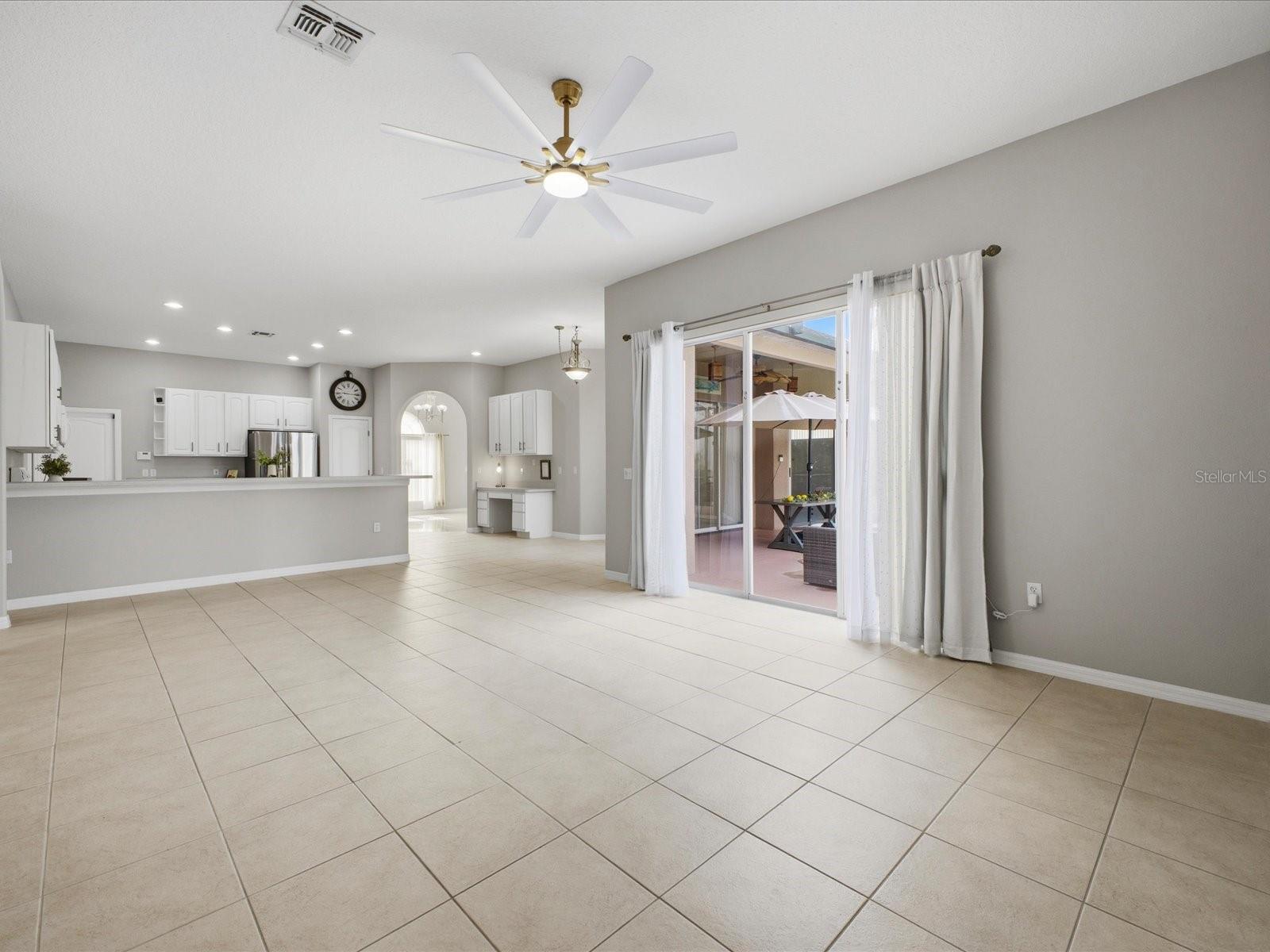 GRAND RESERVE - Residential