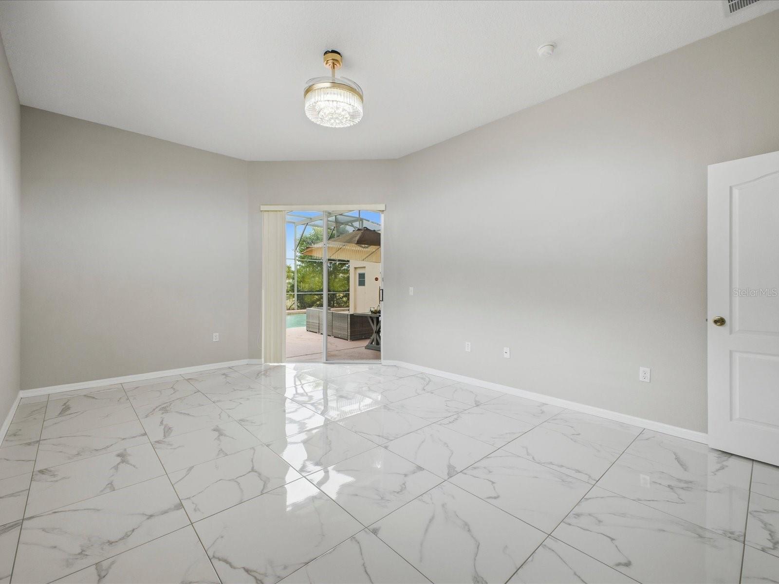 GRAND RESERVE - Residential
