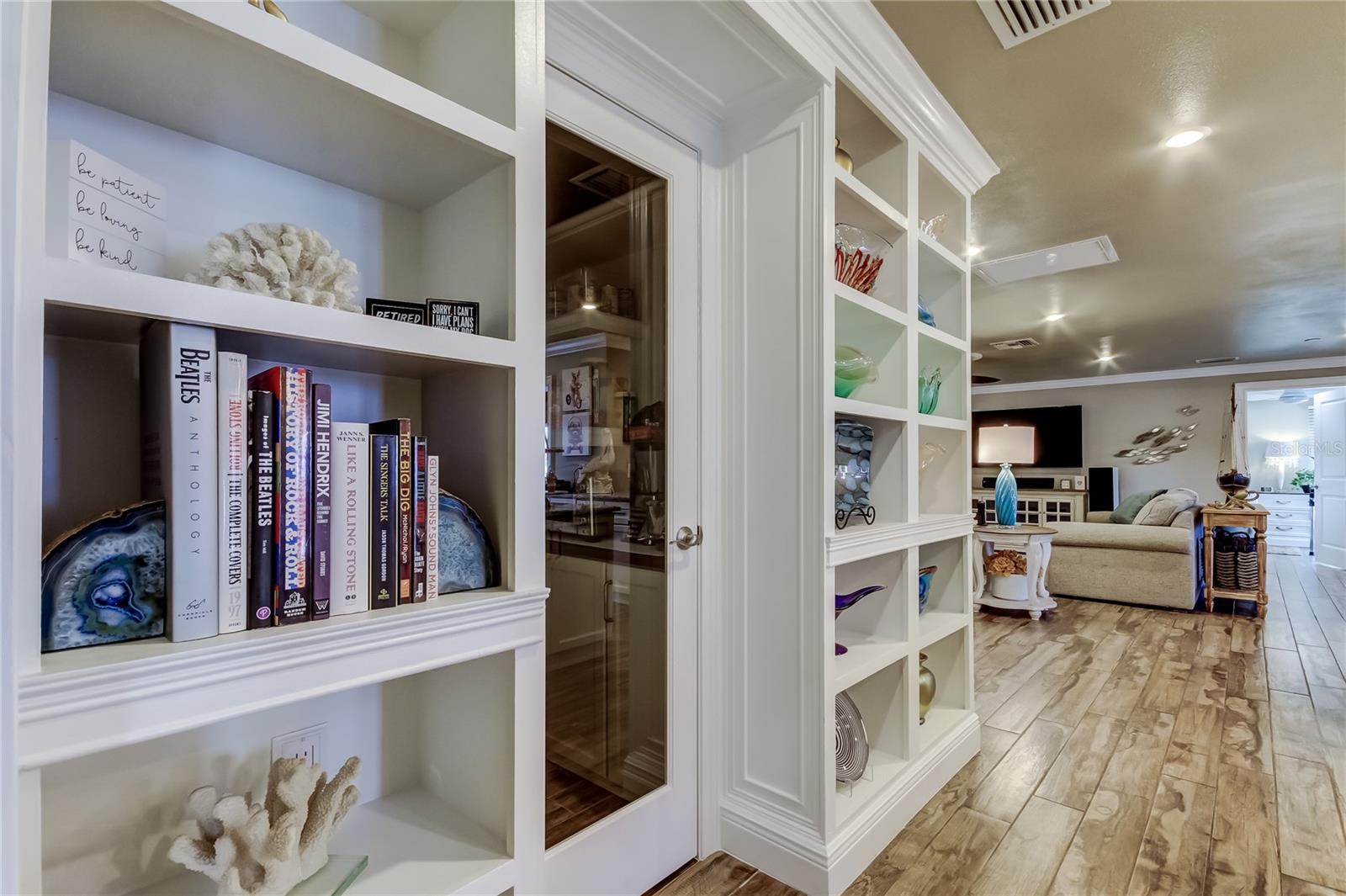 MAXIMO MOORINGS - Residential