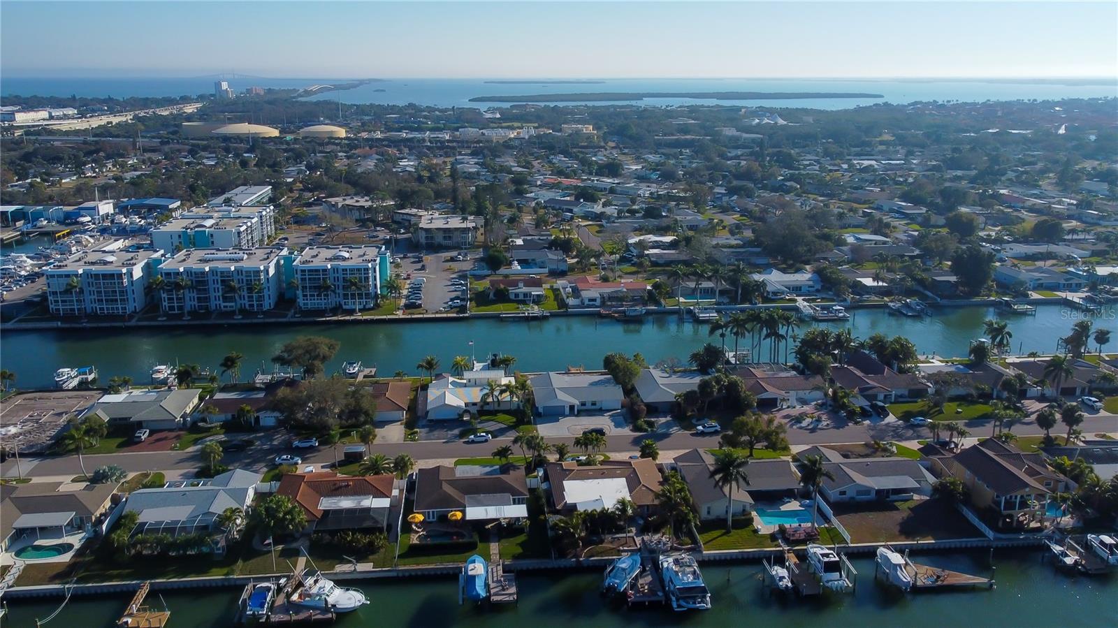 MAXIMO MOORINGS - Residential