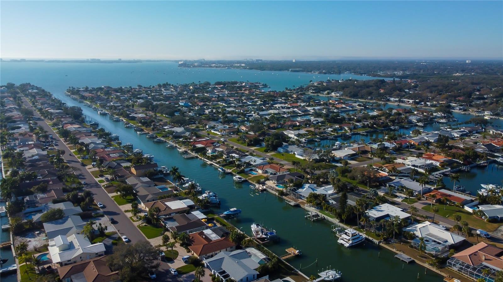 MAXIMO MOORINGS - Residential