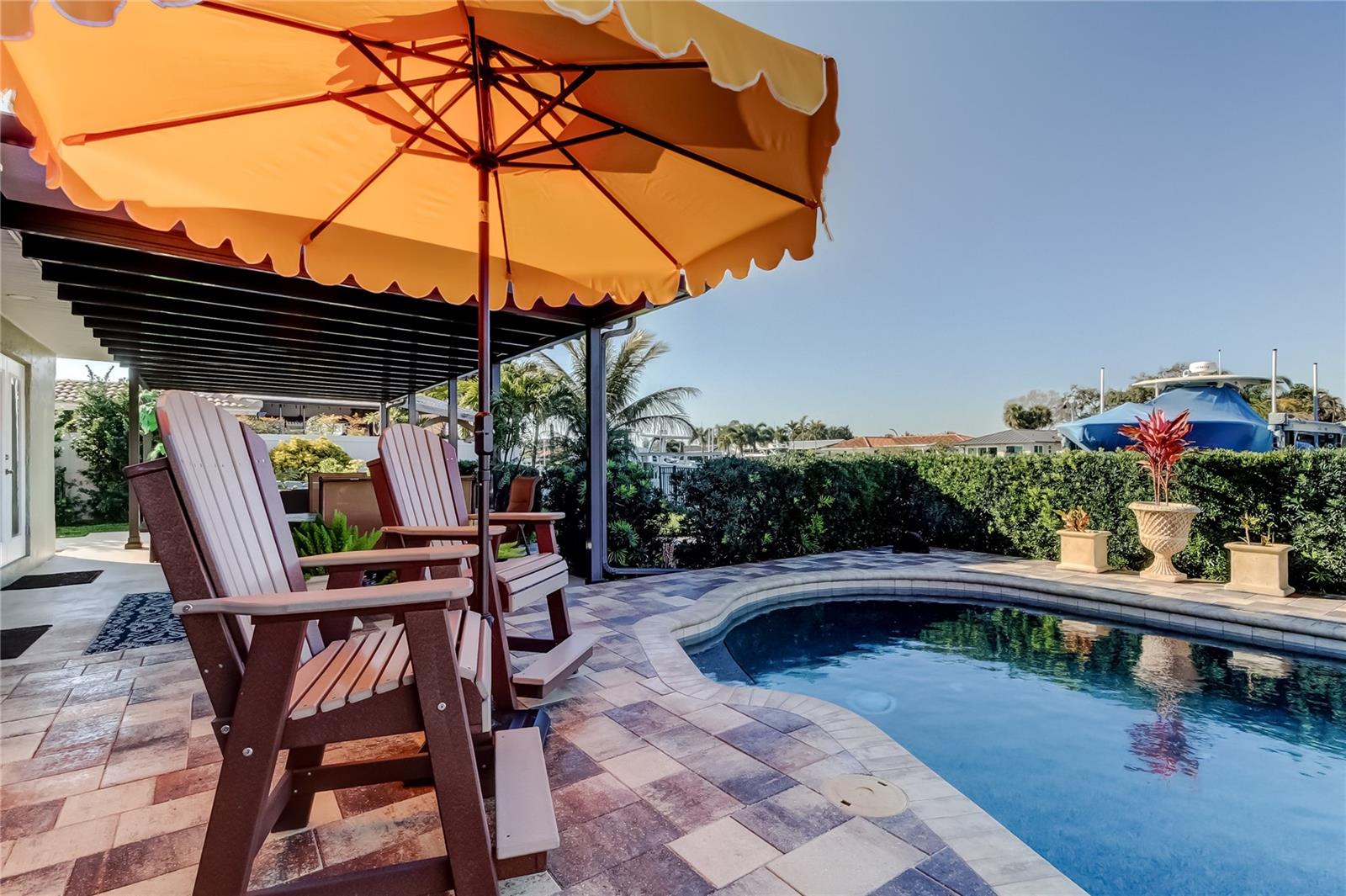 MAXIMO MOORINGS - Residential