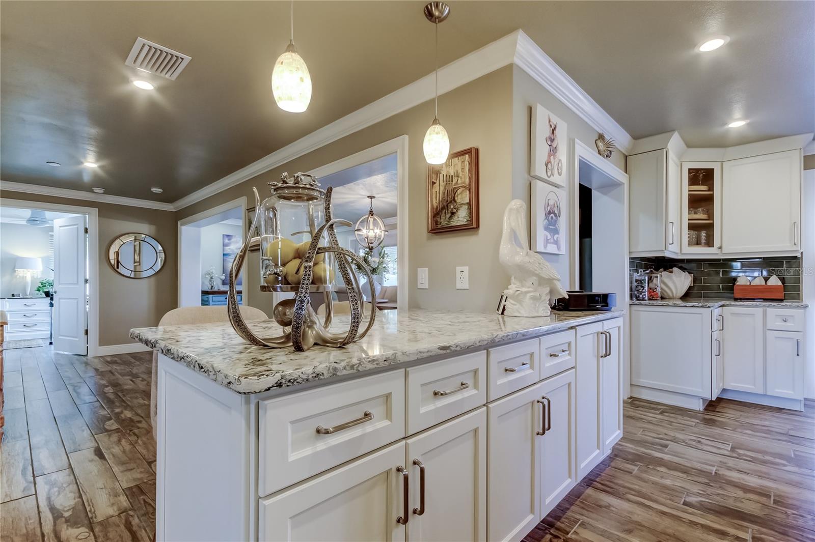 MAXIMO MOORINGS - Residential