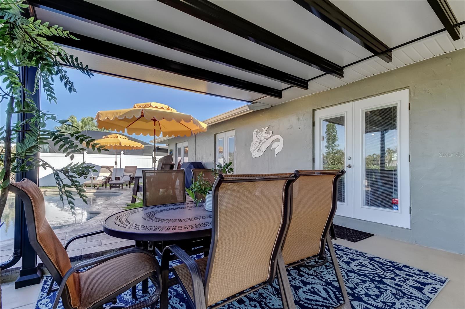 MAXIMO MOORINGS - Residential