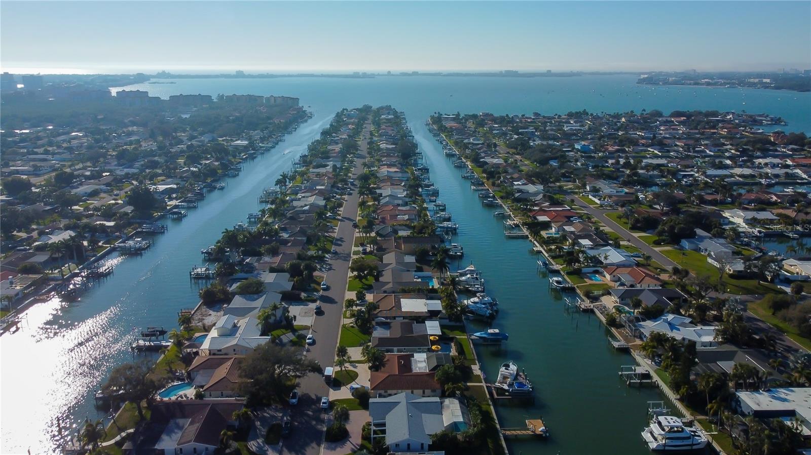 MAXIMO MOORINGS - Residential