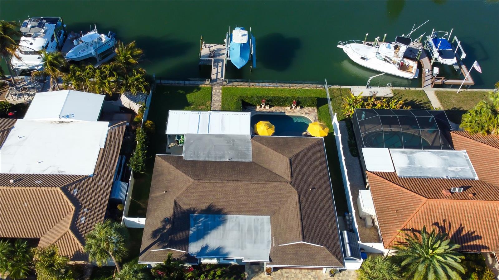 MAXIMO MOORINGS - Residential