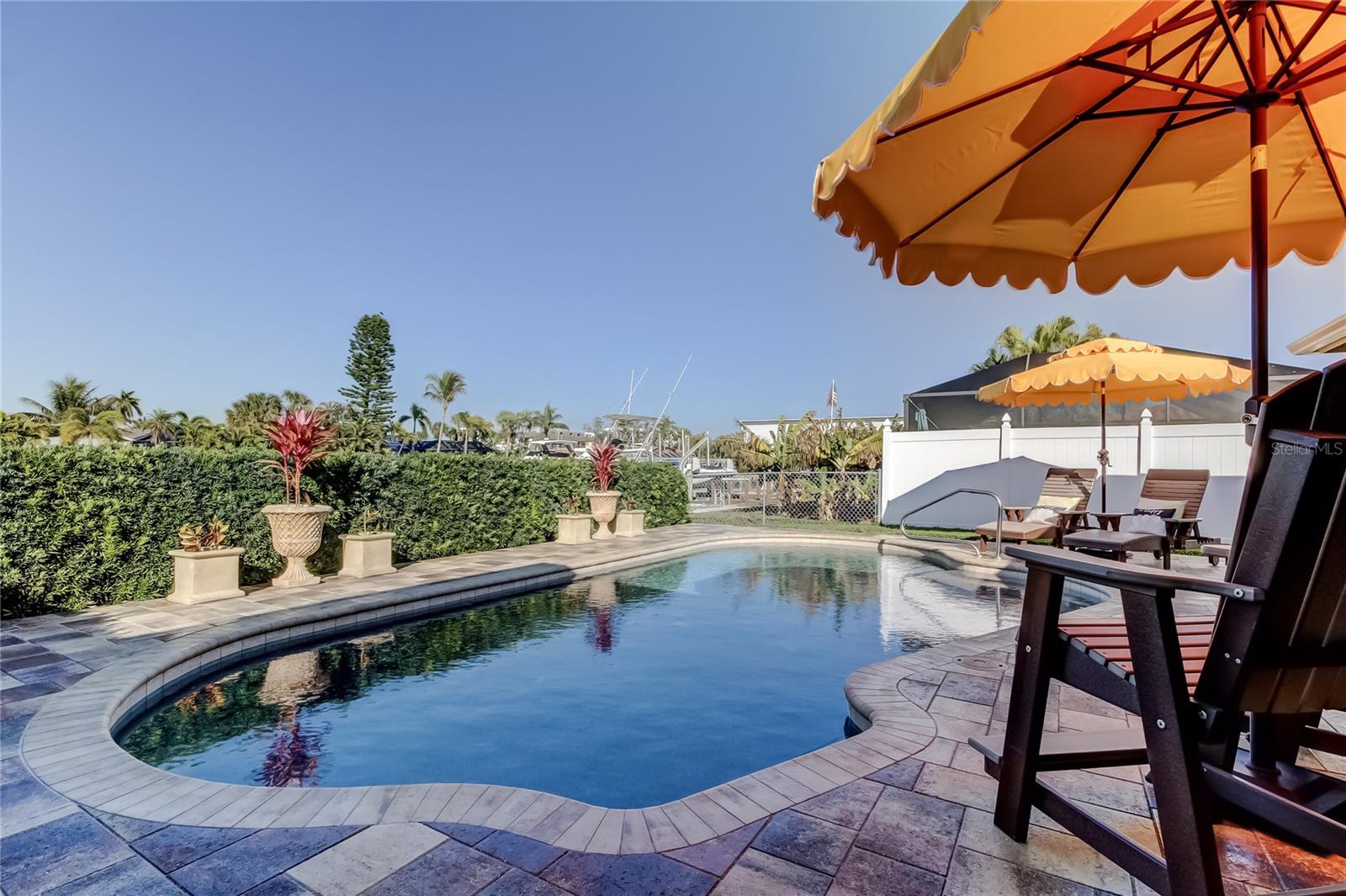 MAXIMO MOORINGS - Residential