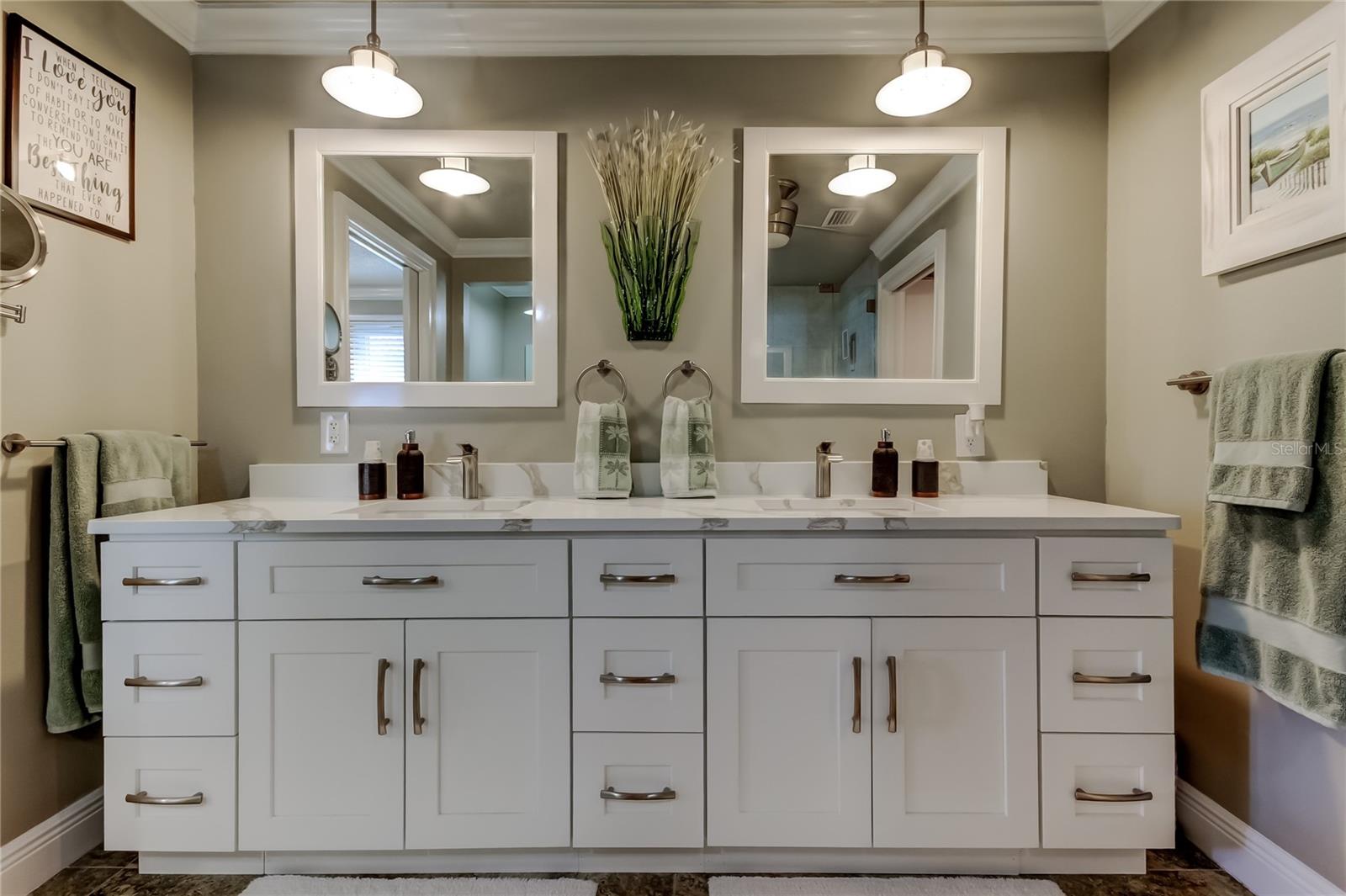 MAXIMO MOORINGS - Residential