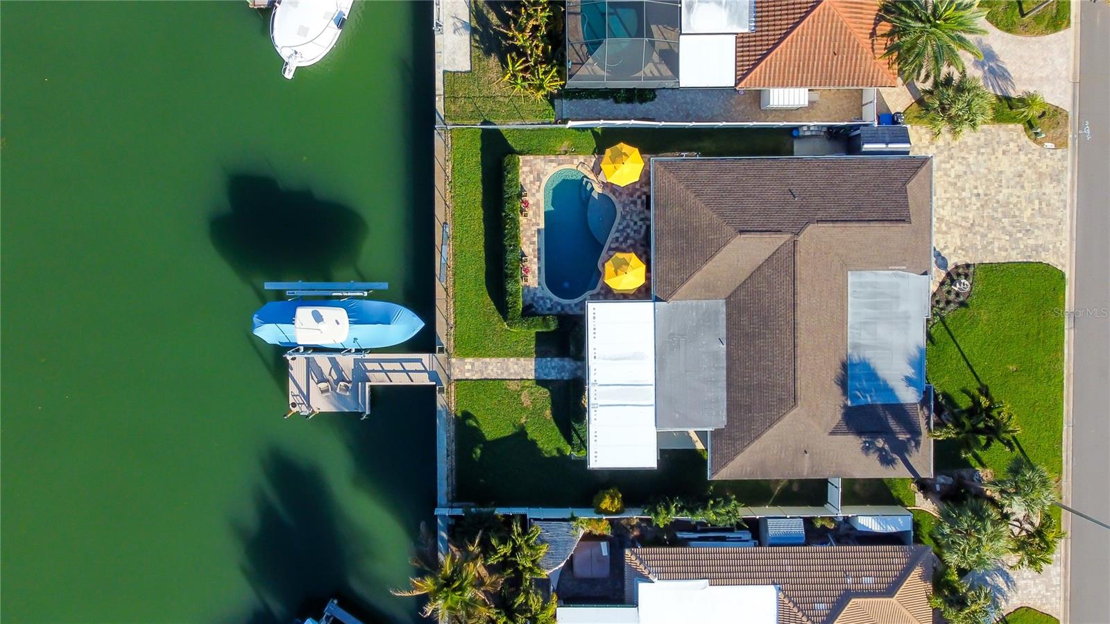 MAXIMO MOORINGS - Residential