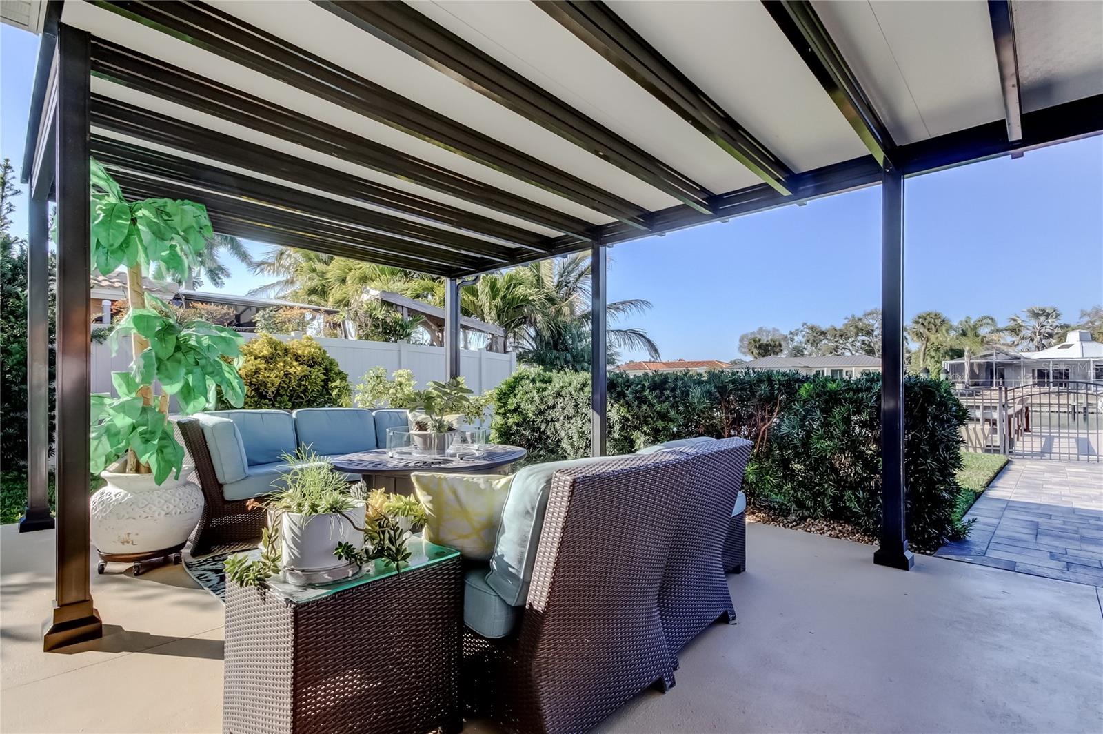 MAXIMO MOORINGS - Residential