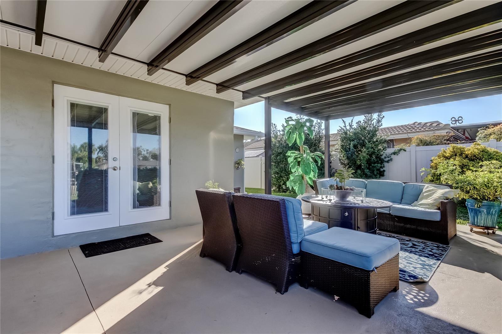 MAXIMO MOORINGS - Residential