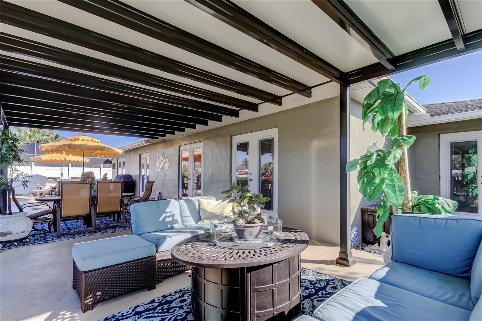 MAXIMO MOORINGS - Residential