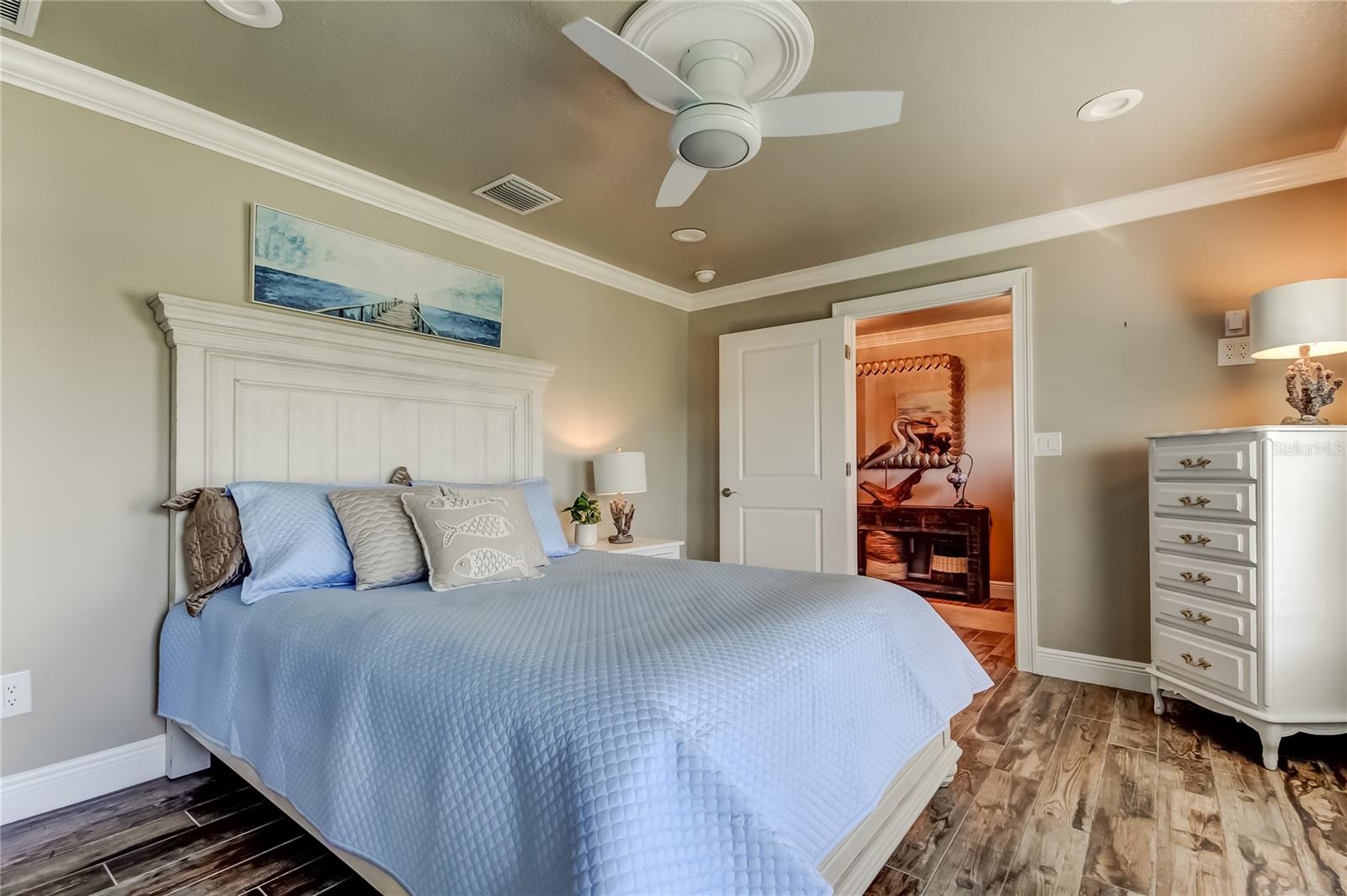 MAXIMO MOORINGS - Residential