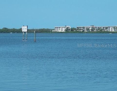 A home in PORT CHARLOTTE