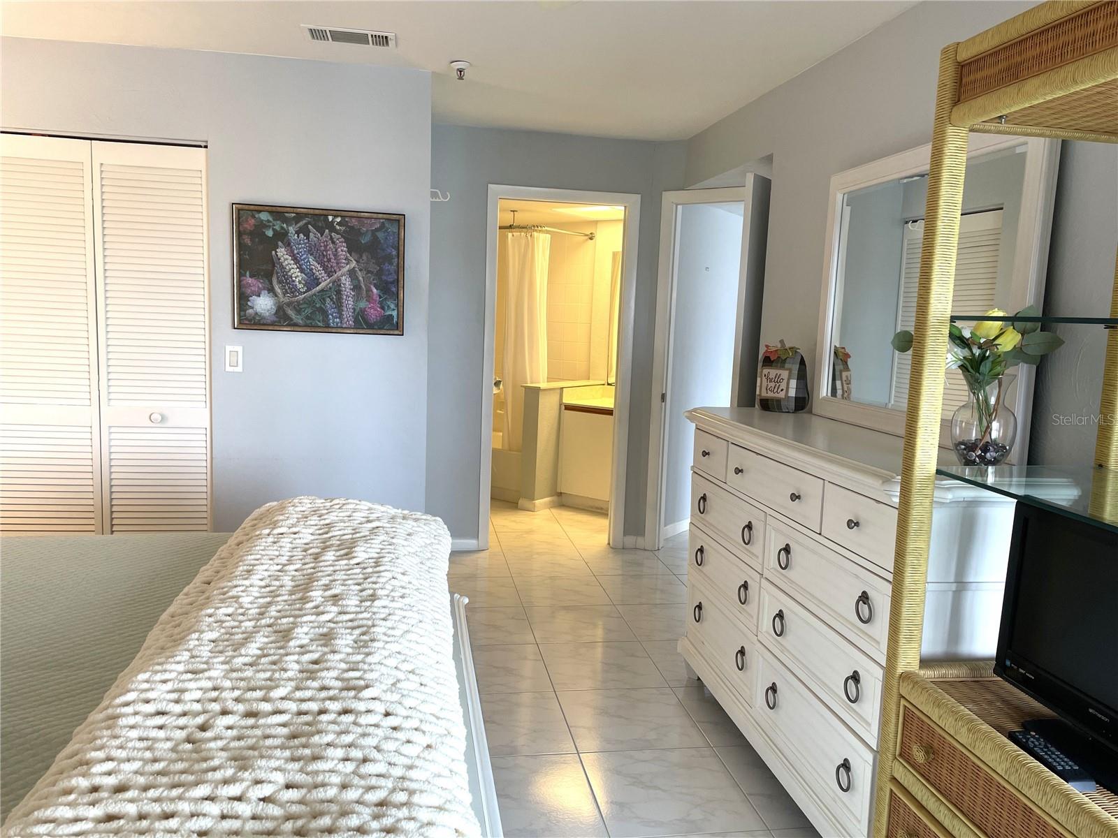 LEMON BAY BREEZES PH 01 - Residential Lease