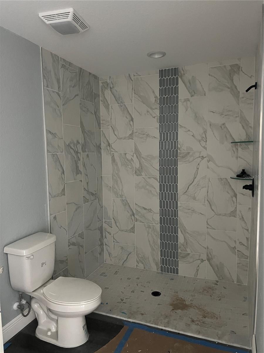 RAINBOW S END ESTATE - Residential