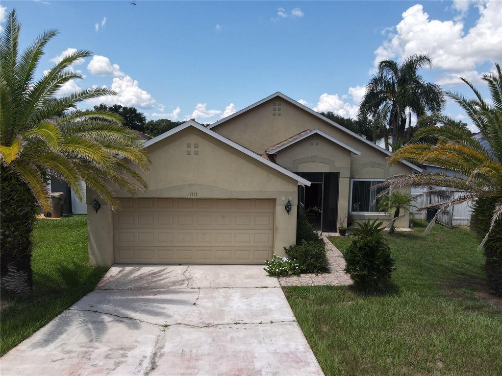 Photo of 1717 Burnham Court, Clermont, FL 34714 (MLS # G5117688)