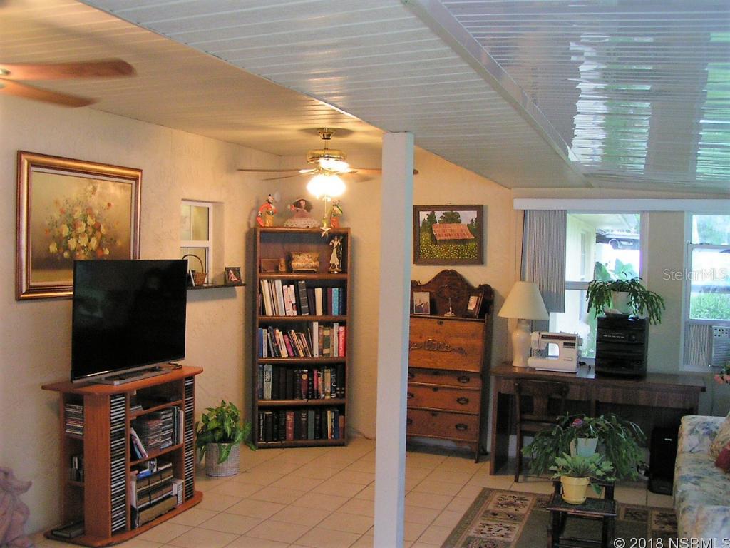 Florida Shores 01 - Residential