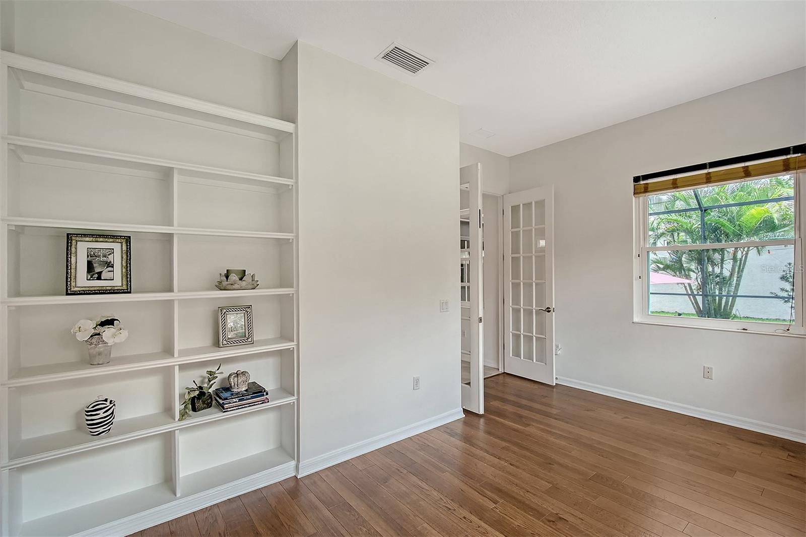 INDIGO RIDGE AT UNIVERSITY PLACE - Residential