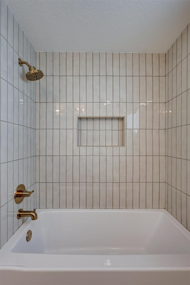 ORANGEWOOD HIGHLANDS 1ST ADD - Residential