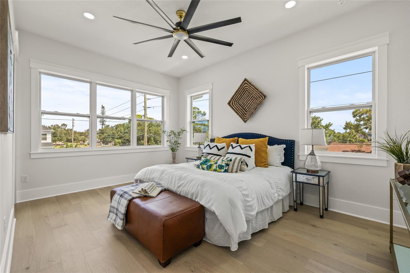 PASADENA VISTA - Residential