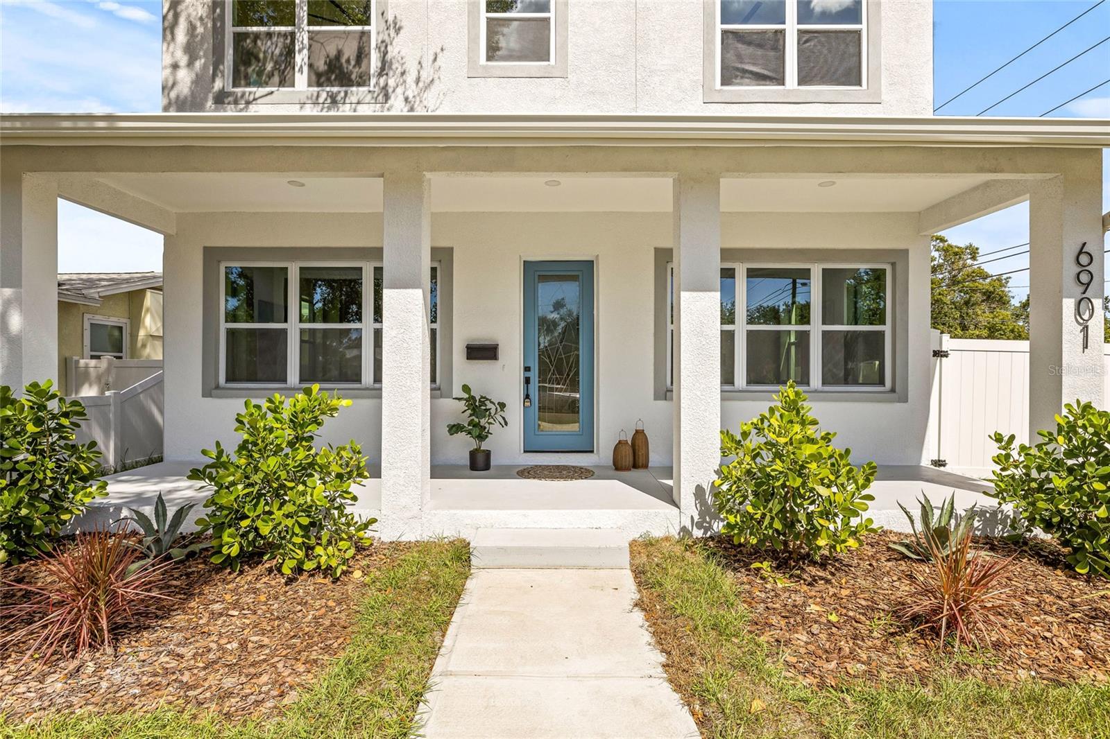 PASADENA VISTA - Residential
