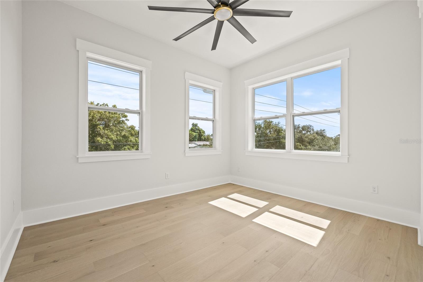 PASADENA VISTA - Residential