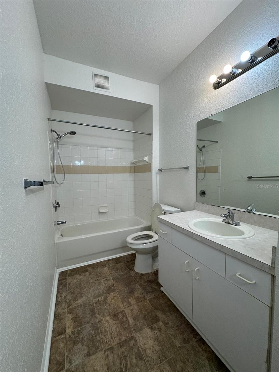 JADE AT TAMPA PALMS A CONDOMIN - Residential Lease