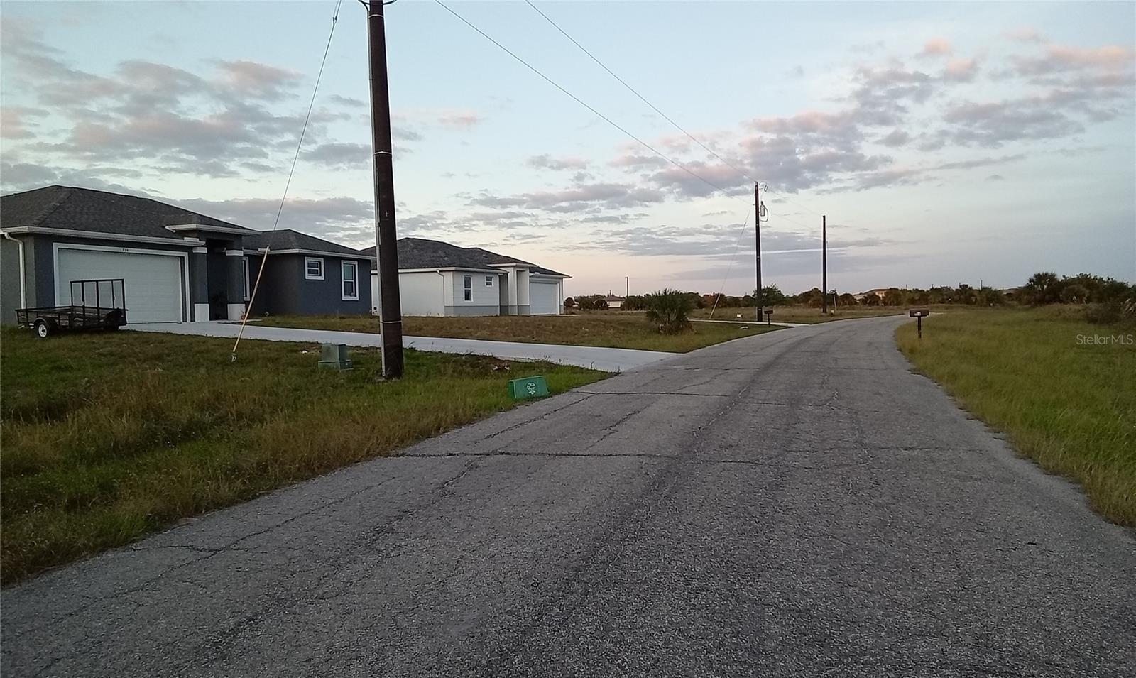 PORT LABELLE UNIT 12 - Land