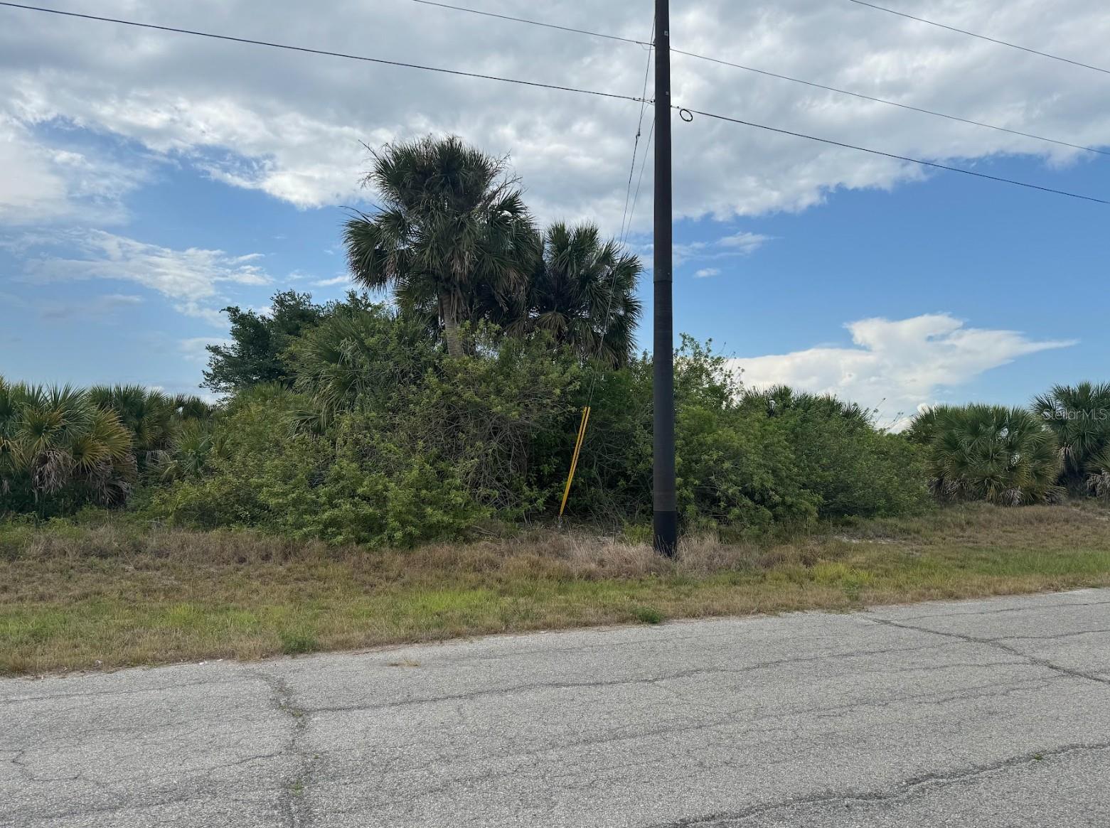 PORT LABELLE UNIT 12 - Land