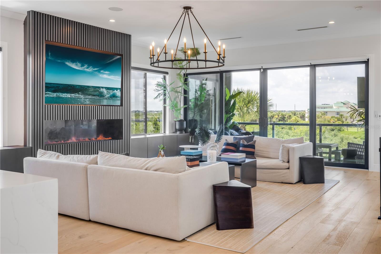 CALLILISA LAND - Residential