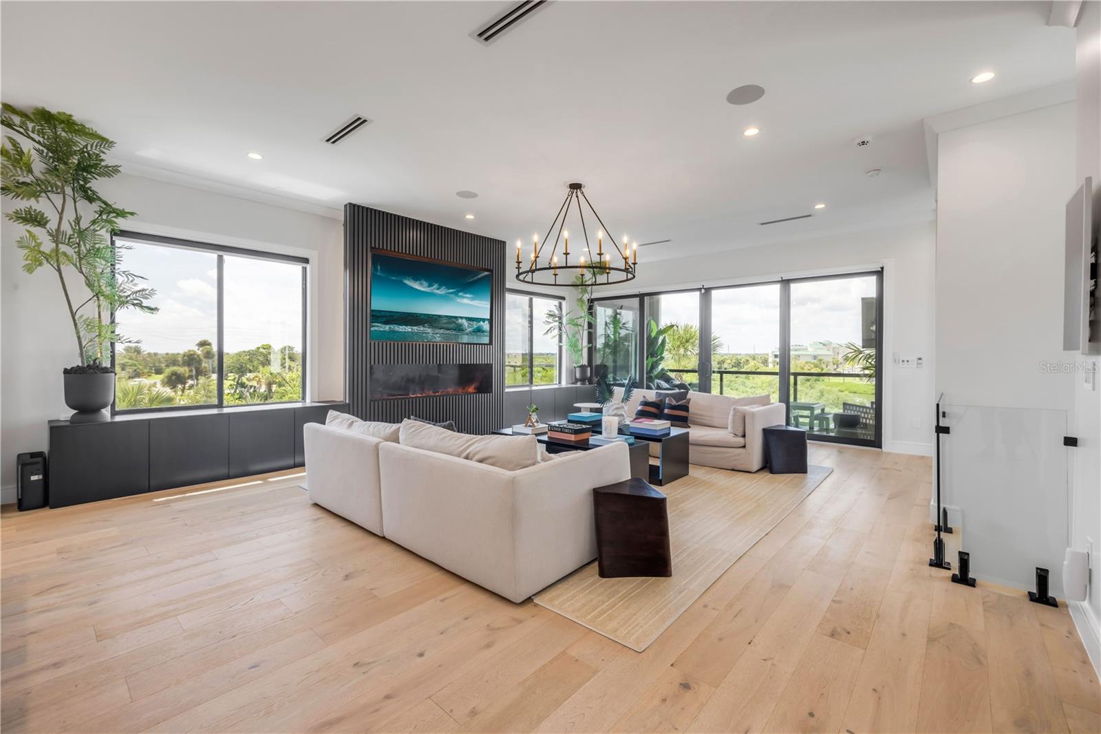 CALLILISA LAND - Residential