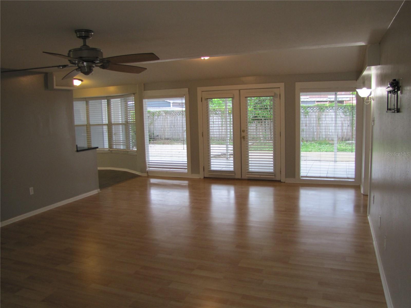 GROVE PARK ESTATES UNIT 7 - Residential Lease