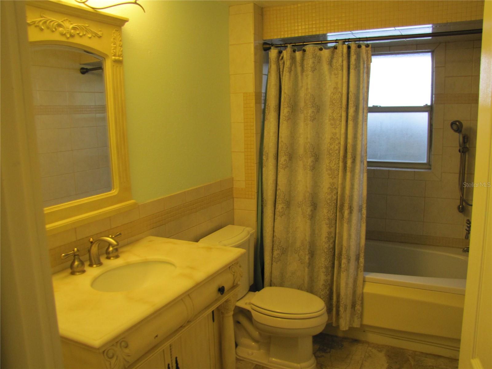 GROVE PARK ESTATES UNIT 7 - Residential Lease