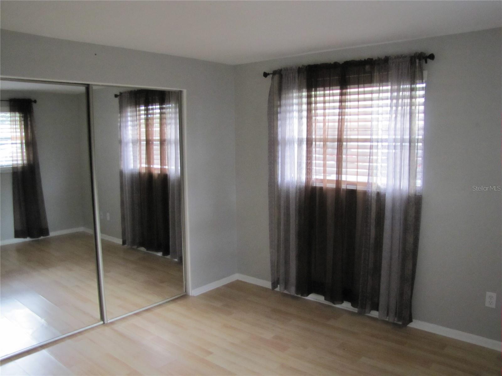 GROVE PARK ESTATES UNIT 7 - Residential Lease