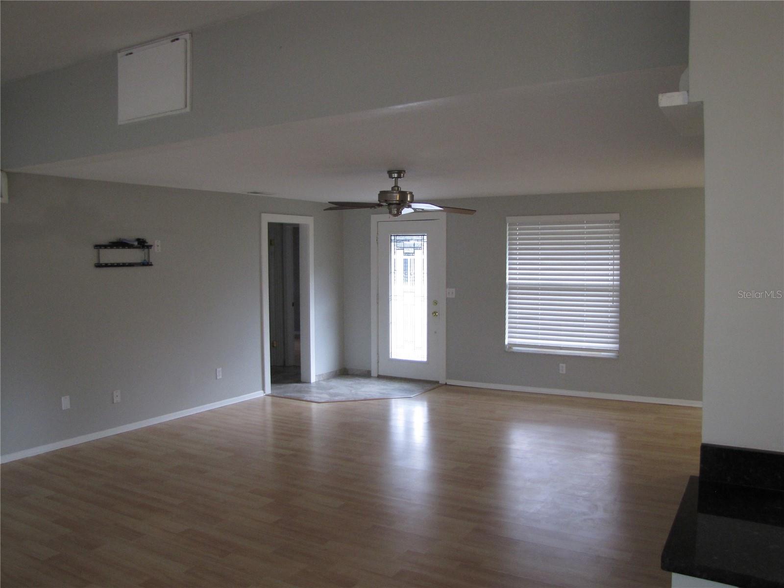 GROVE PARK ESTATES UNIT 7 - Residential Lease