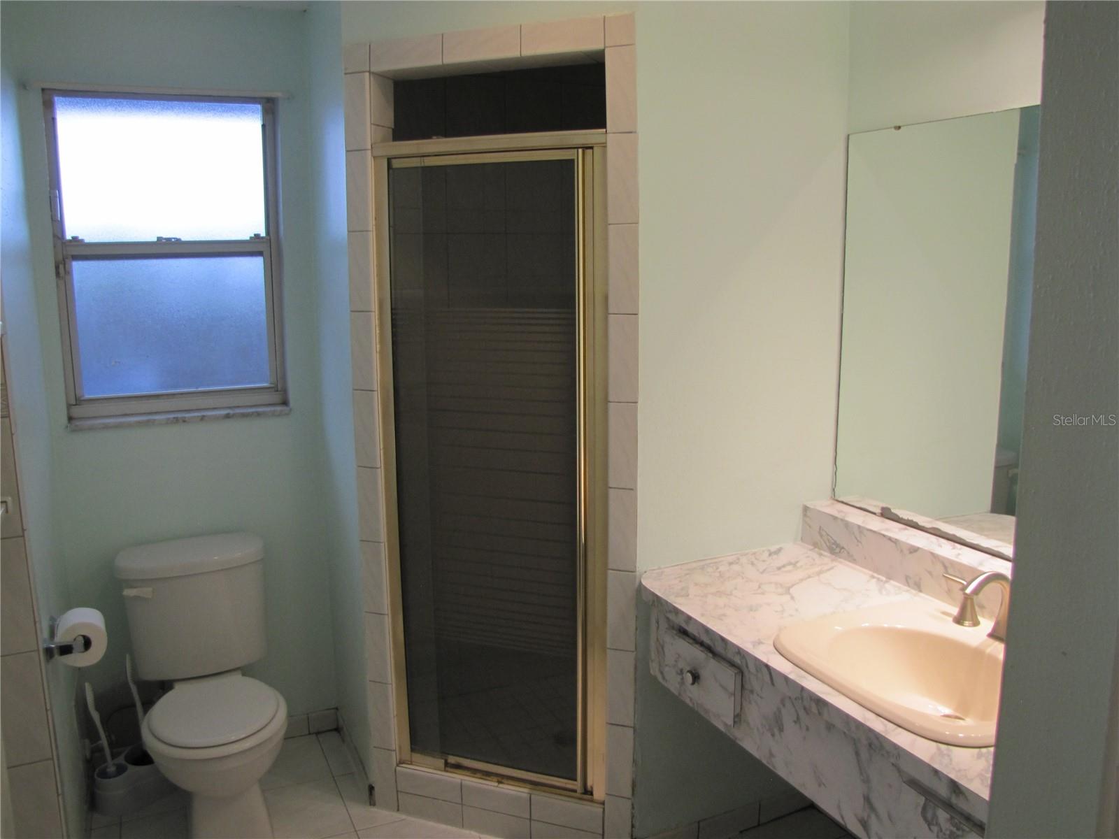 GROVE PARK ESTATES UNIT 7 - Residential Lease