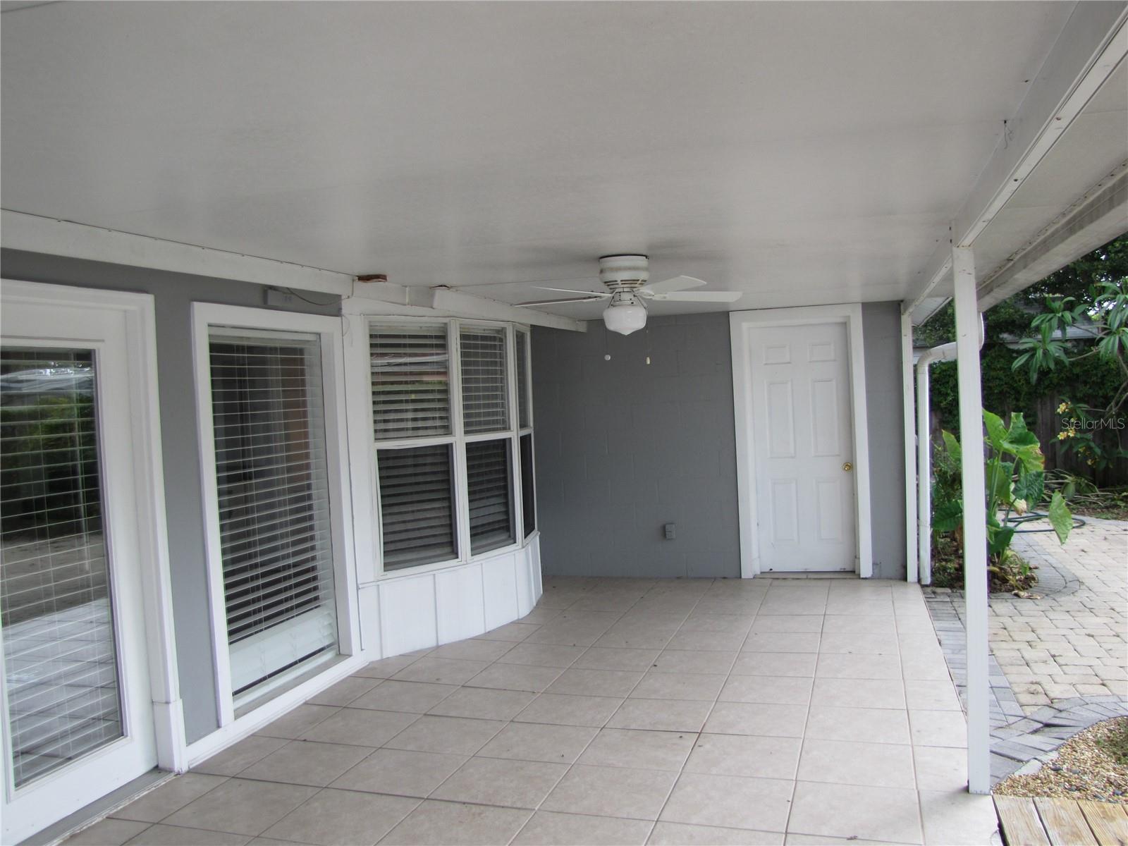 GROVE PARK ESTATES UNIT 7 - Residential Lease