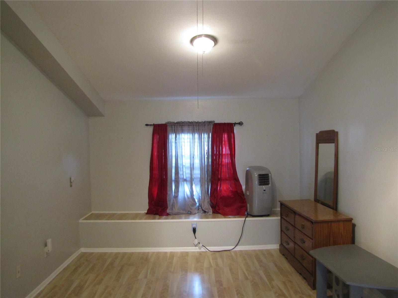 GROVE PARK ESTATES UNIT 7 - Residential Lease