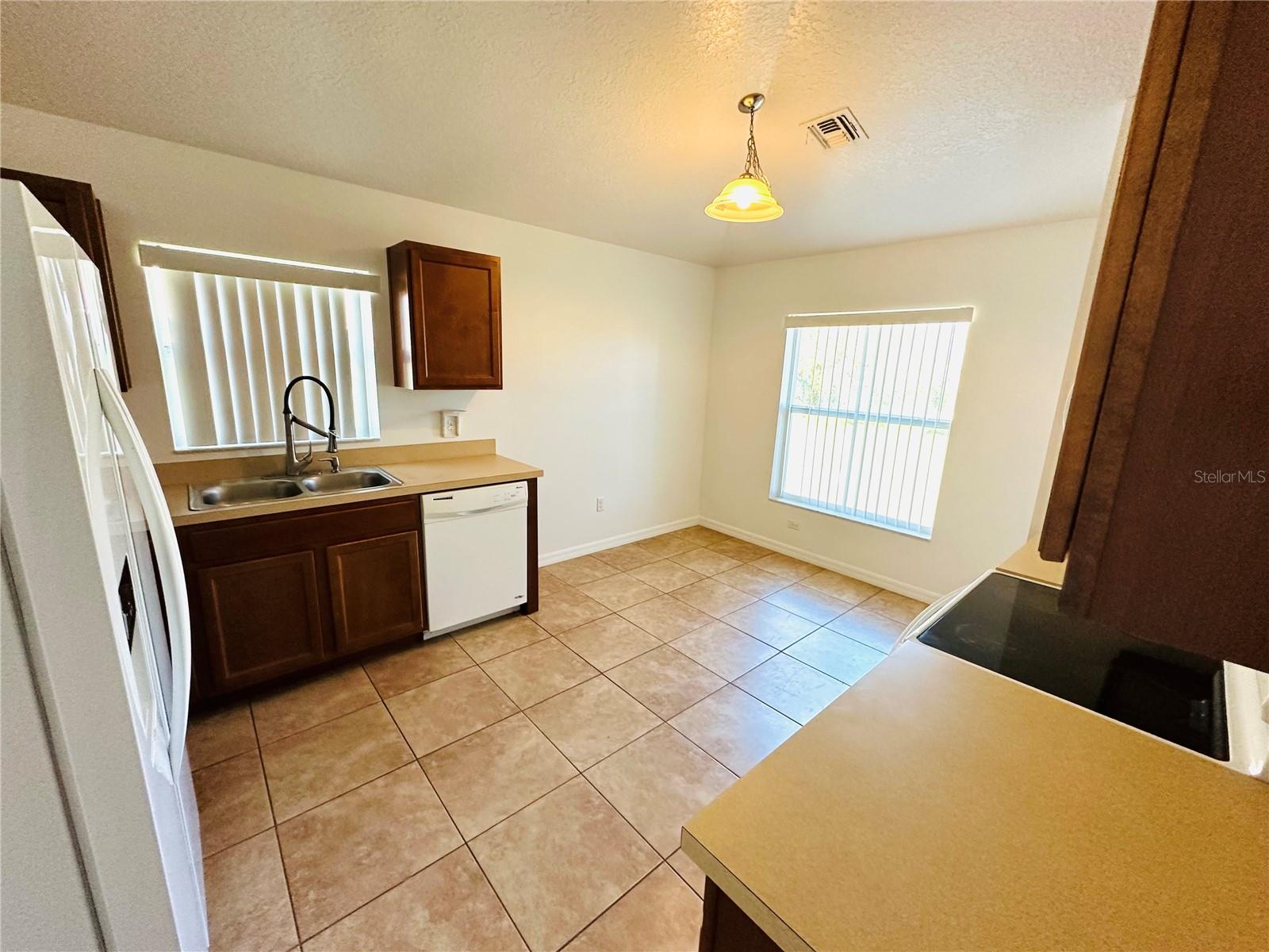 LAKE VIEW ESTATES - Residential