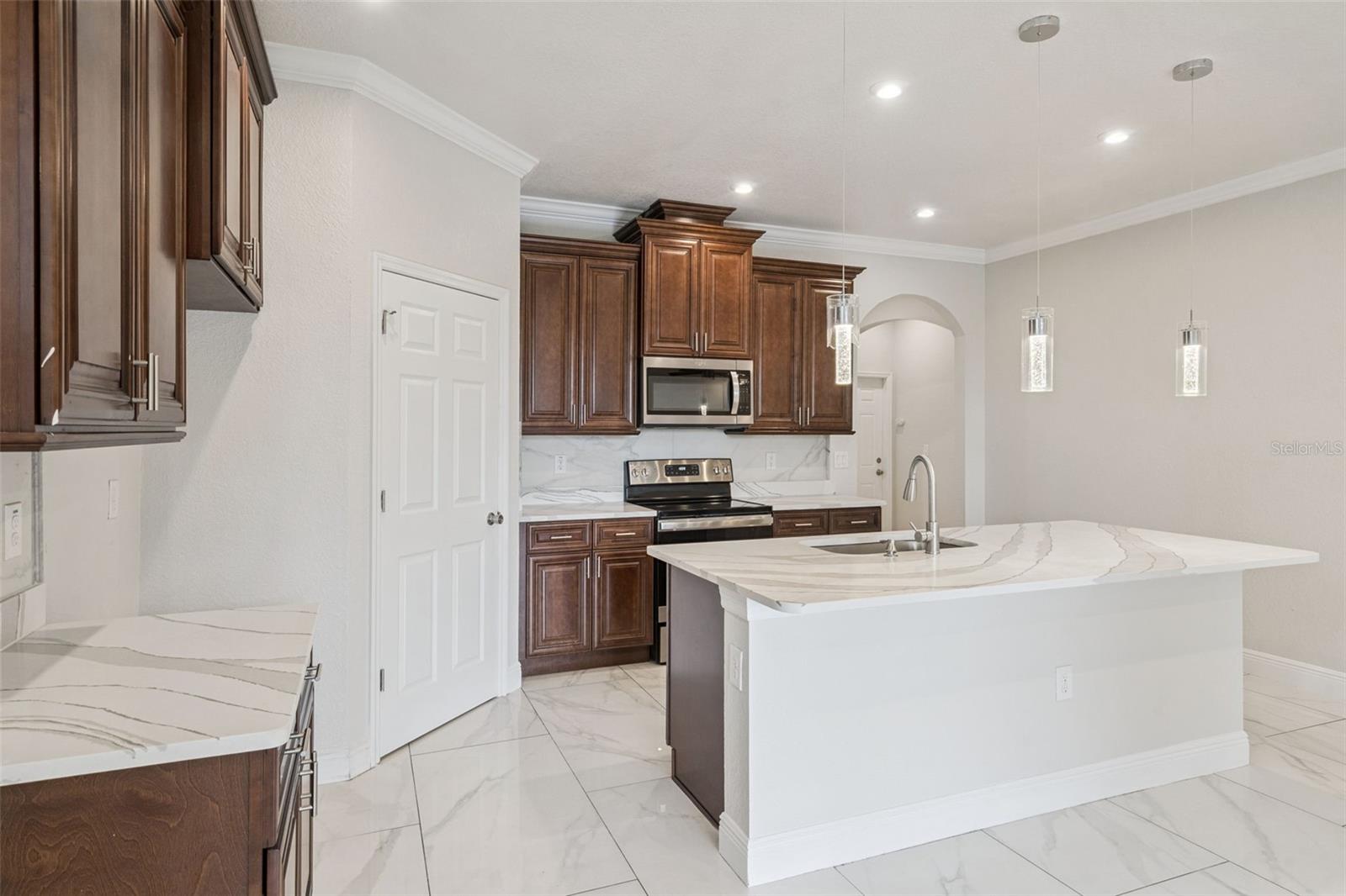 AUBURNDALE HEIGHTS - Residential