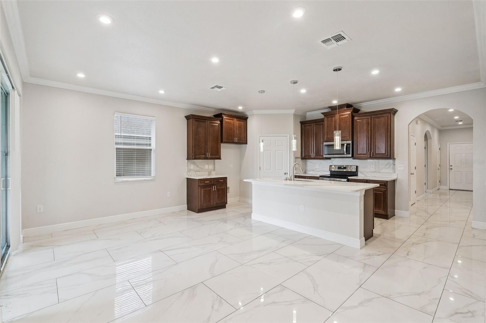 AUBURNDALE HEIGHTS - Residential