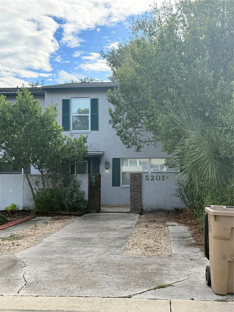 UNIVERSITY SQUARE UNIT 3 RE - Residential